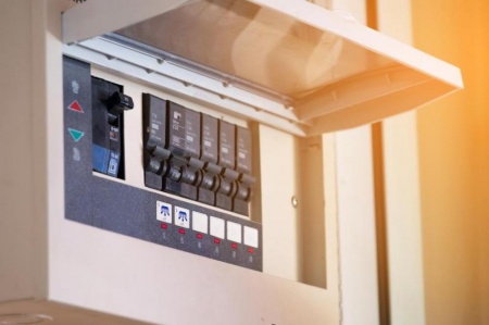 Piloter chauffage, &eacute;clairage et alarme gr&acirc;ce &agrave; la domotique dans une maison &agrave; Cambrai